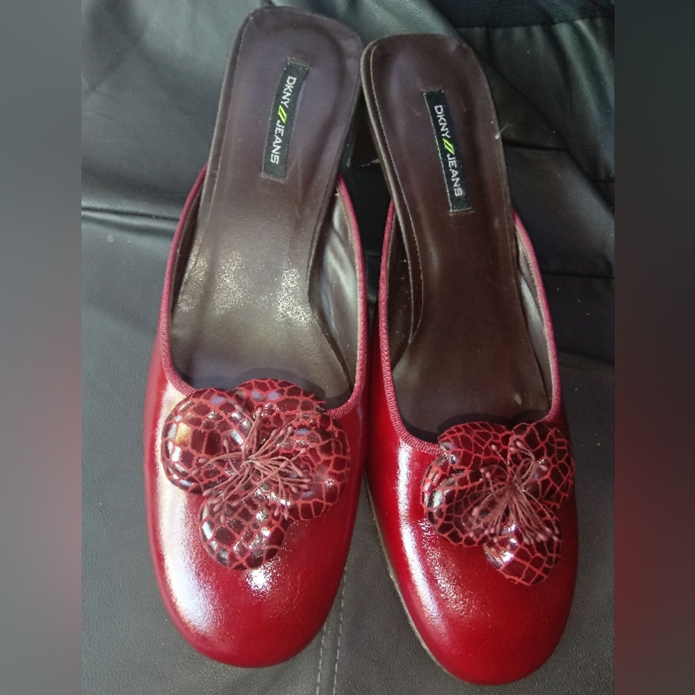Vintage DKNY mule heel